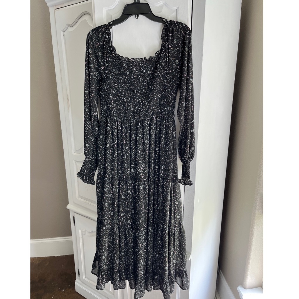 Size medium boutique dress!